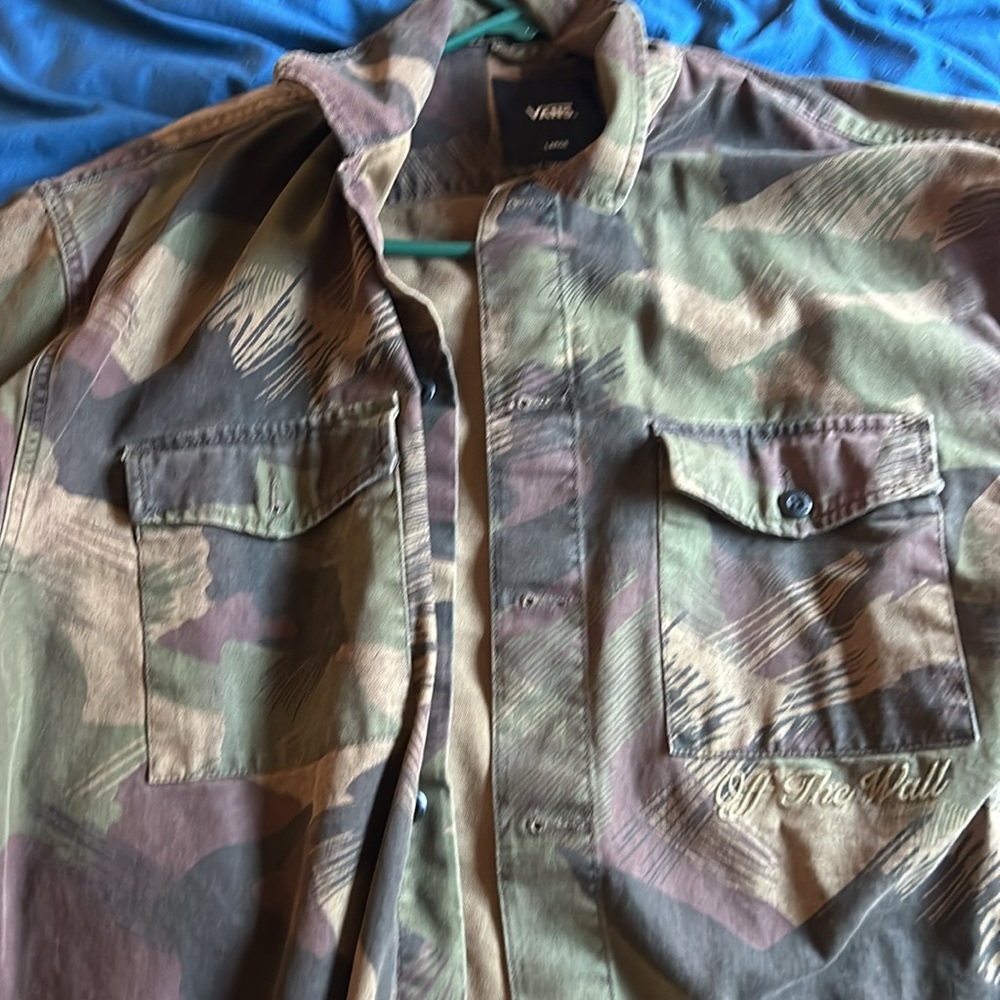 Used - Picture 2 of 3
